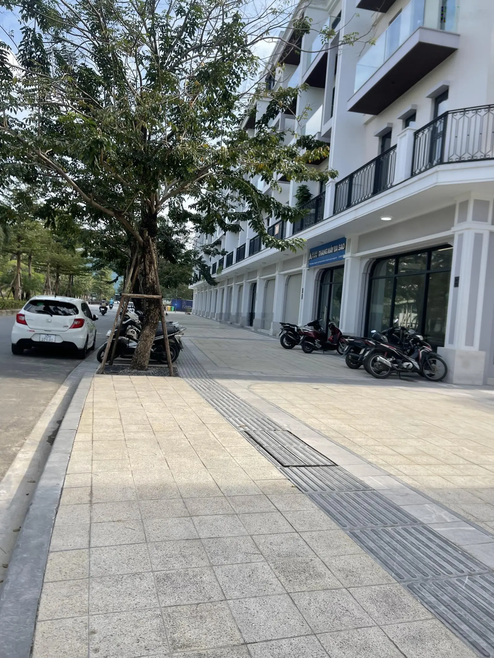 Siêu Hiếm! CC cần nhượng lại căn LK 75m2 Block 15 mặt Đại Lộ Hoàng Mai không ai bán ,giá 30,2 tỷ.