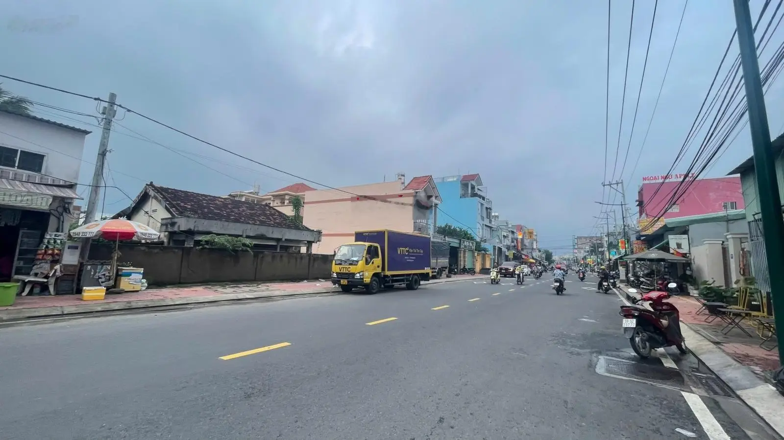 Bán đất 1000m2 thổ cư 100% mặt tiền Quốc Lộ 13 Hiệp Bình Phước, Thủ Đức, 78 tỷ sổ hồng chính chủ