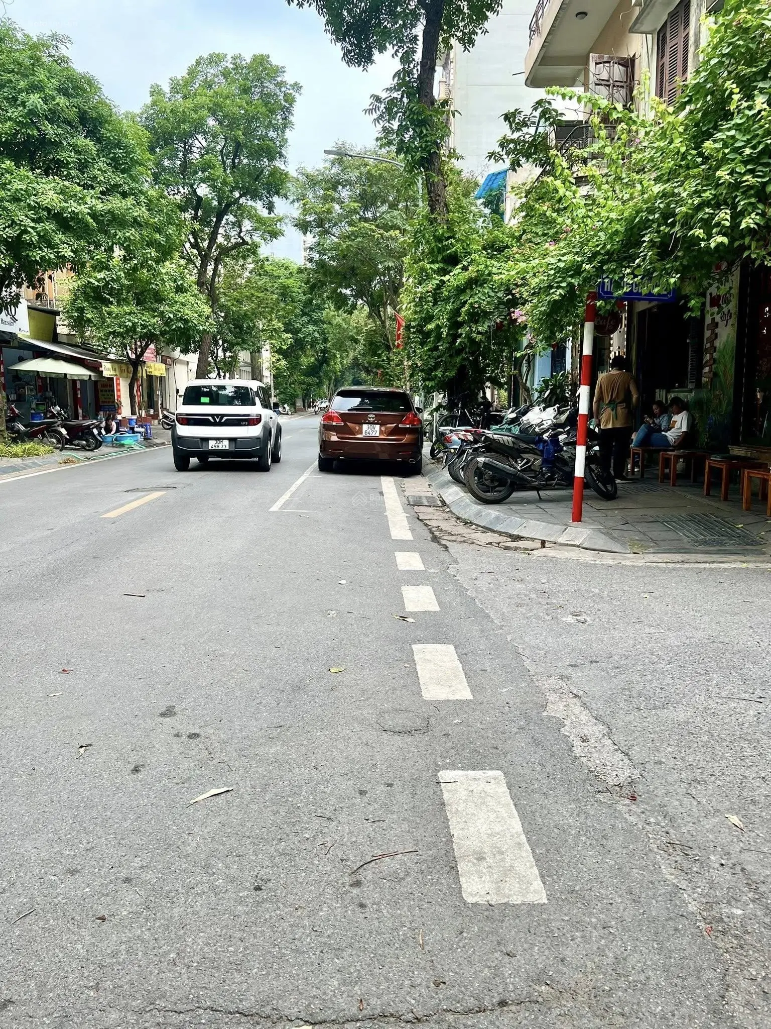 Phố Hàng Chuối, hiếm nhà bán, 5 tầng đẹp lung linh, 15m ra mặt phố, 6 tỷ hơn