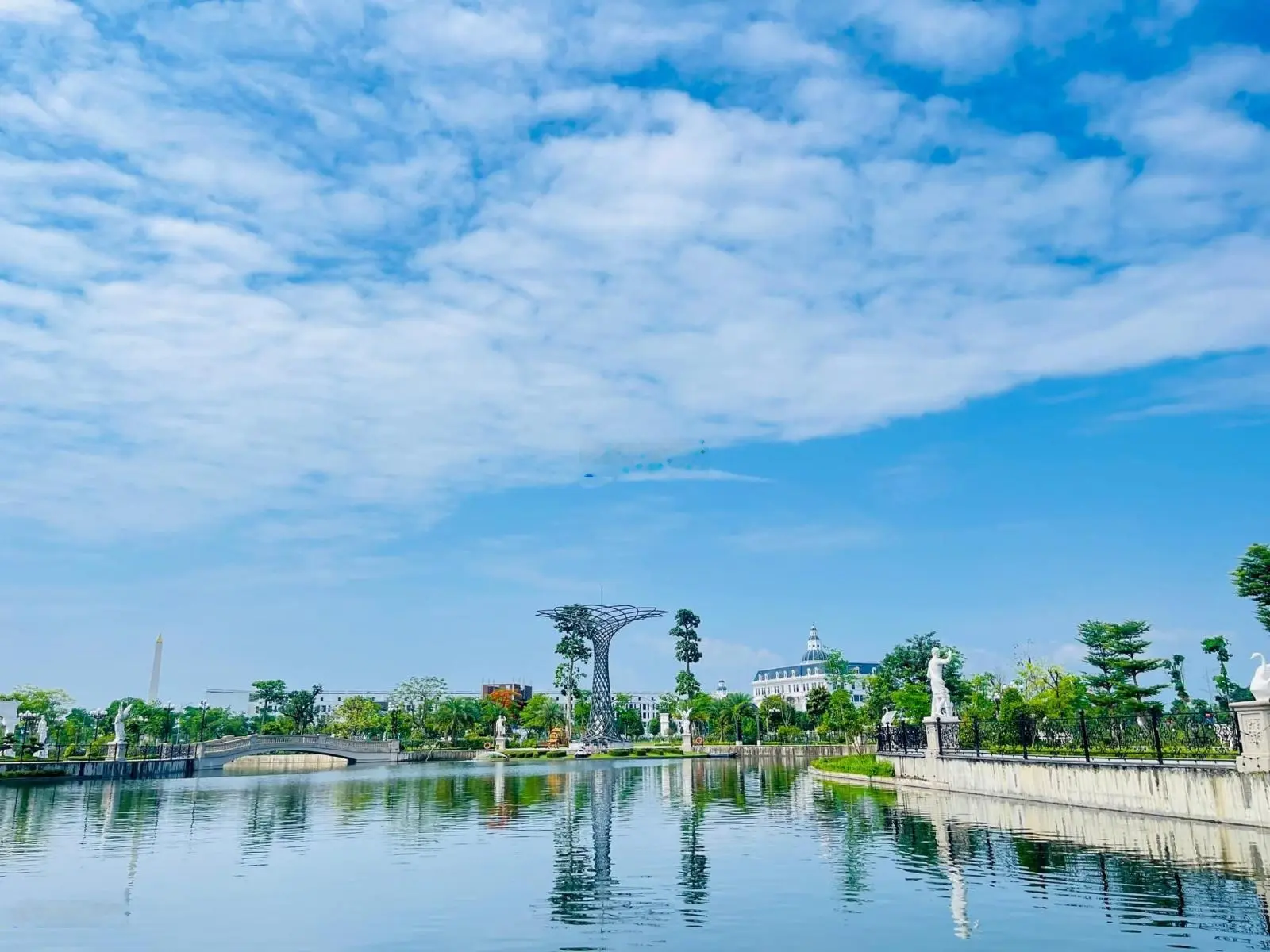 Đất vàng trao tay - nhận ngay siêu xe