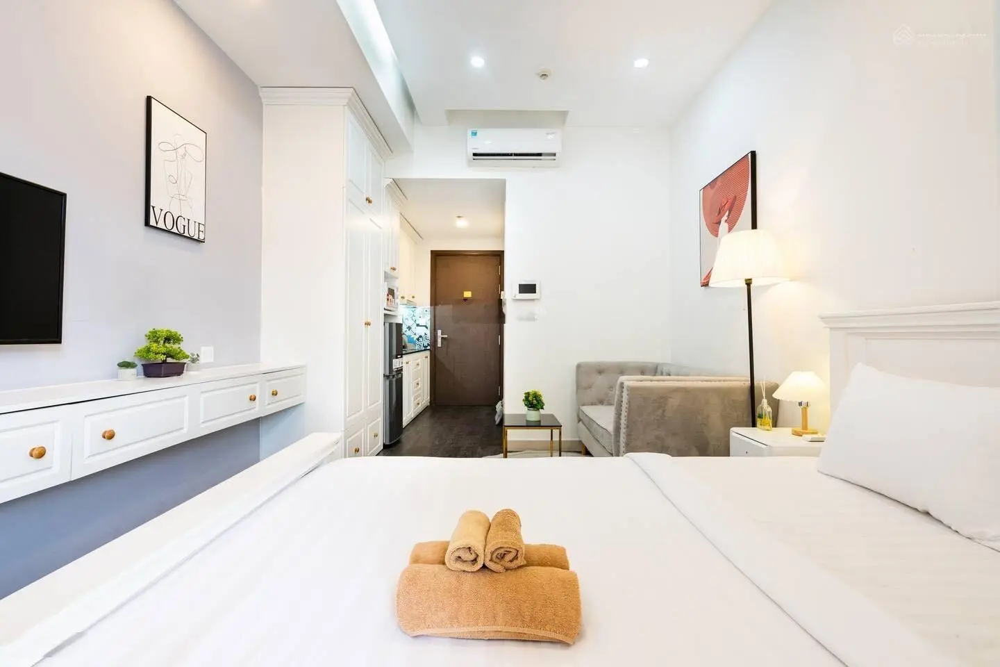 Bán căn hộ officetel Rivergate Q4 full nội thất đẹp