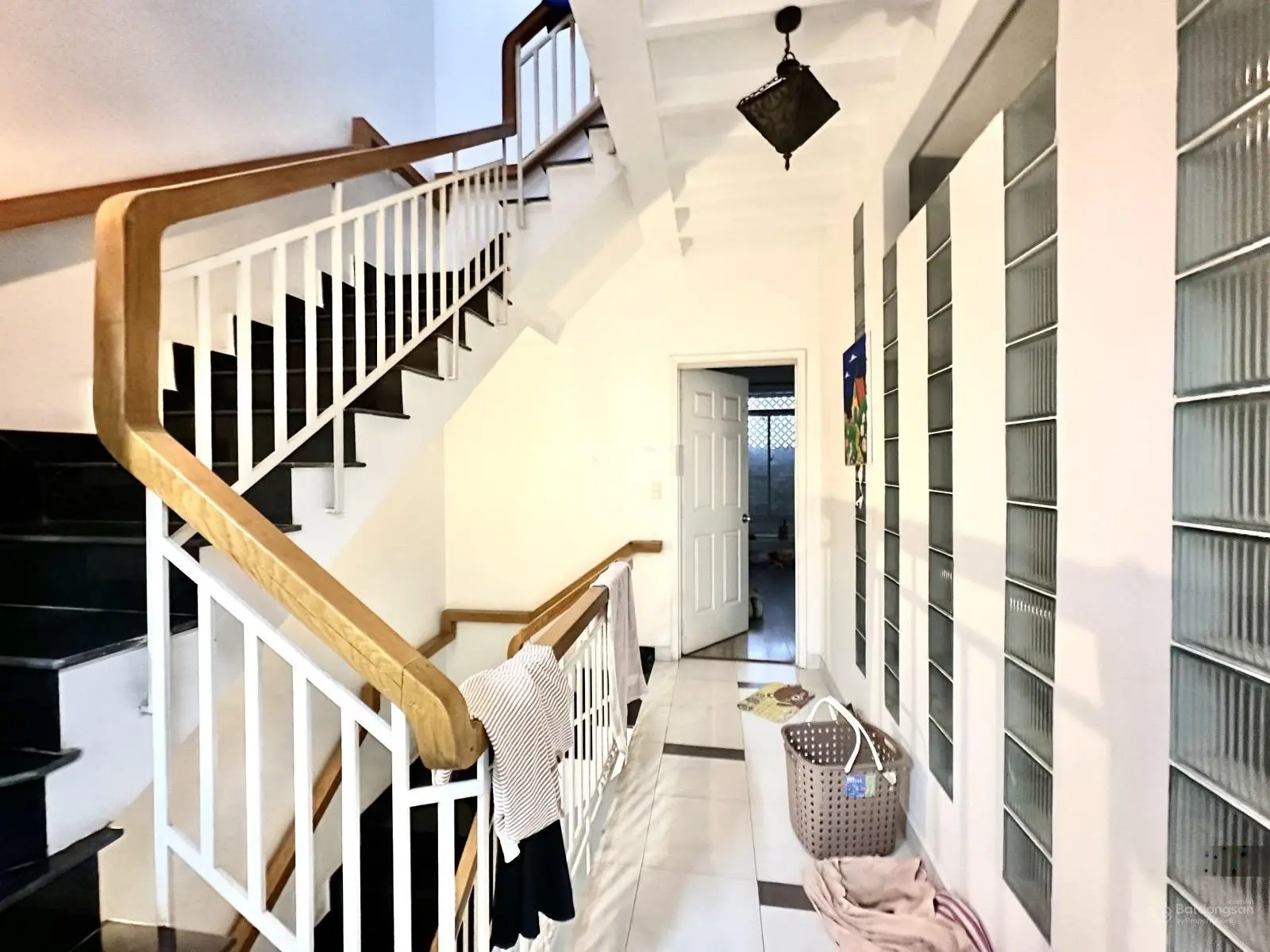 Biệt thự mini Lê Quang Định Bình Thạnh, hẻm nhựa 5m, 4.3x17m 5 tầng có hầm, sân để xe hơi 7 chỗ