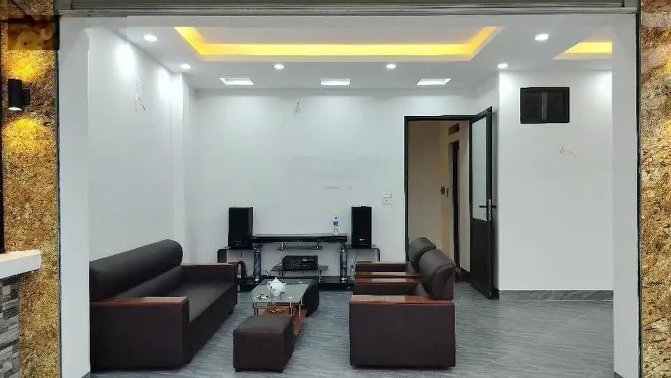 Bán nhà riêng 5 tầng, 4PN, 4WC, 55m2, giá 9 tỷ tại Phố Hoàng Cầu, Đống Đa, Hà Nội