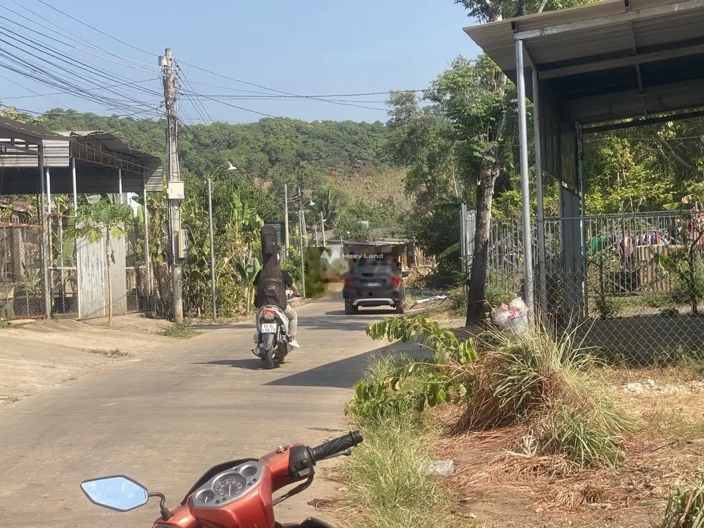 BÁN LÔ ĐẤT Ở TẠI ĐÔ THỊ 204M2.GIÁ RẼ CHO NHÀ ĐẦU TƯ SINH LƠI CAO