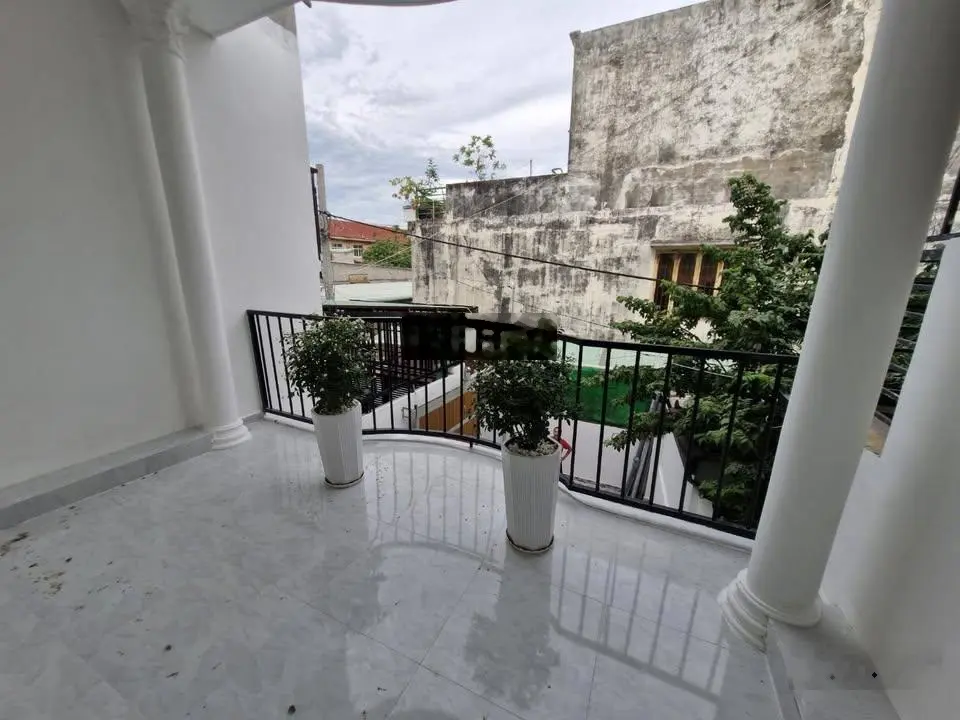 Nhà đẹp 2 tầng 90m2 - đường hẻm hồ bá phấn phước long a quận 9 - 5tỷ7 thương lượng