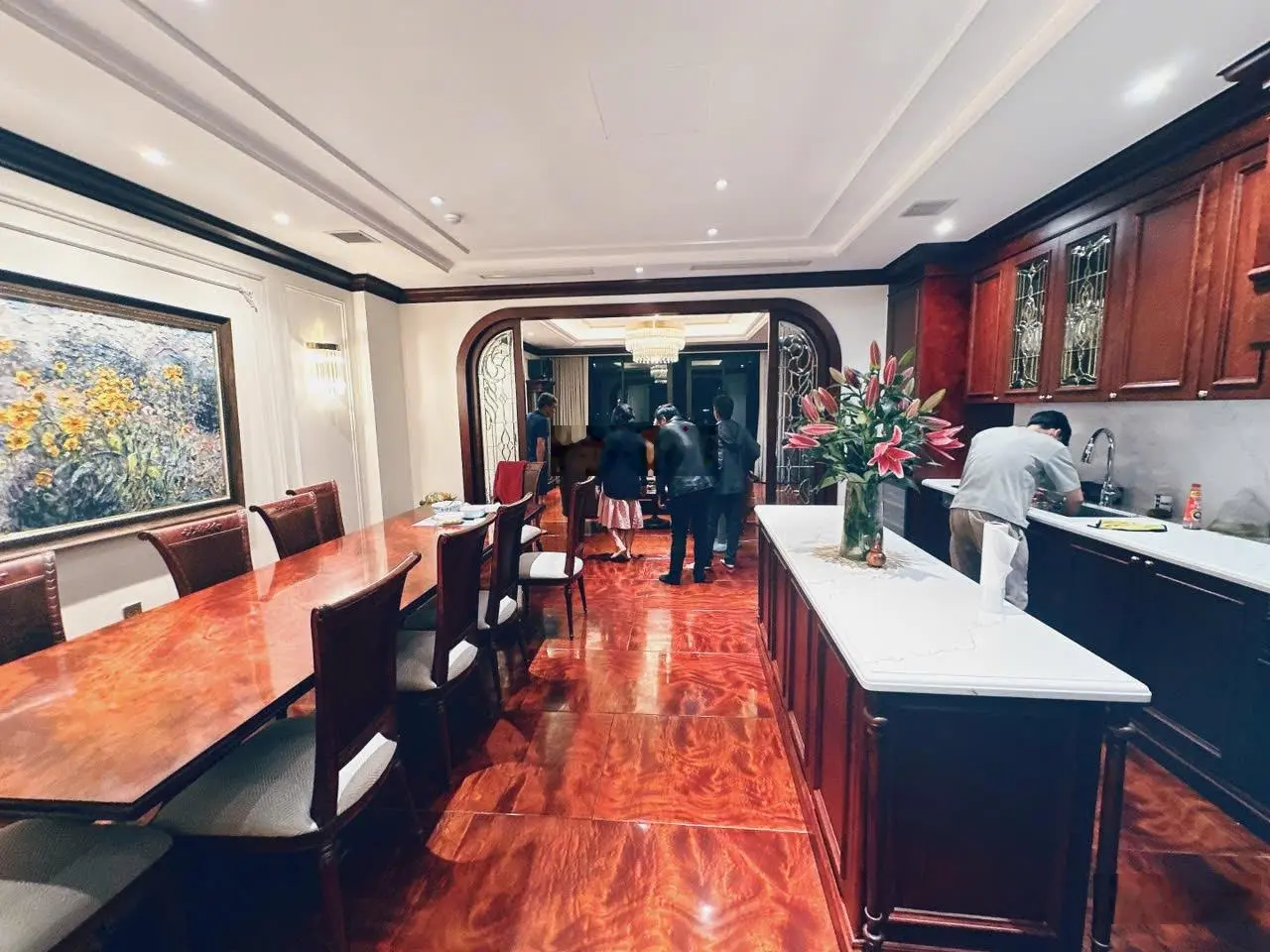 Cần bán gấp nhà Phú Diễn - nguy nga sang trọng hơn cả lâu đài nghìn tỷ trên đất nước Việt Nam