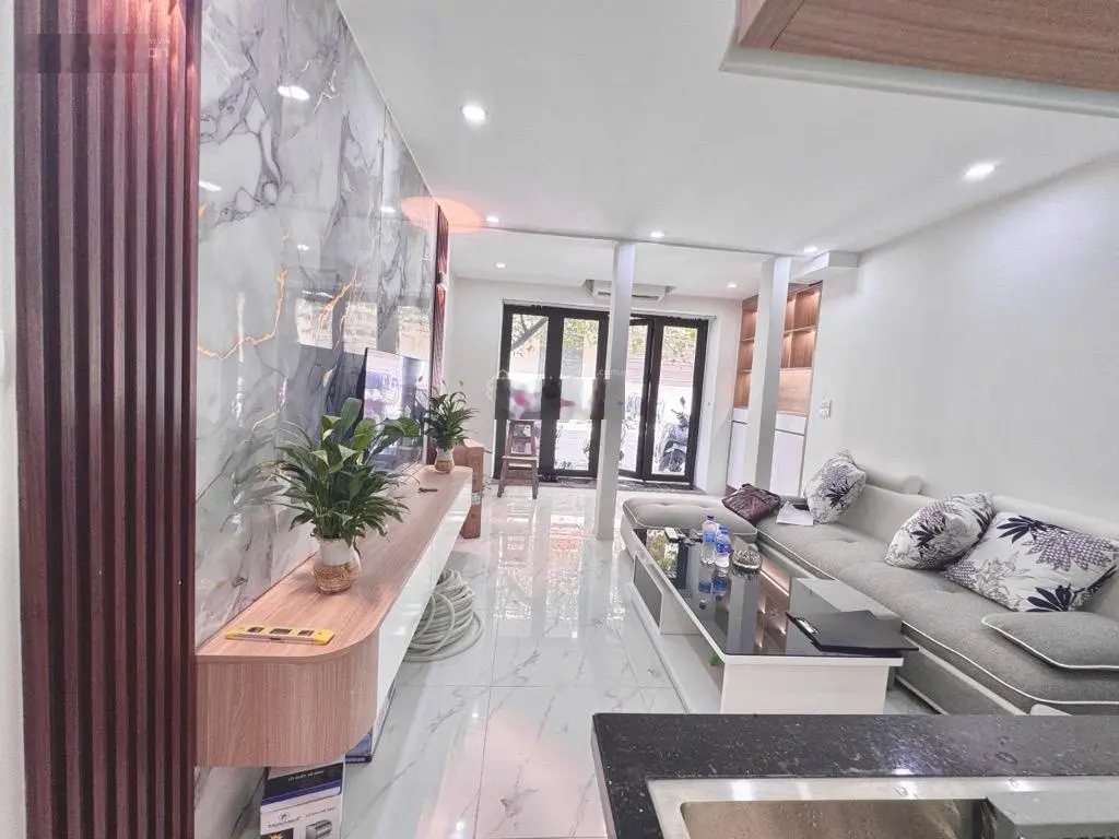 Cần Bán Căn Hộ Tập Thế Tầng 1 Mai Dịch-Đối Diện ĐH Thương Mại .3 Ngủ .2 Wc .Ô Tô Đỗ Cưa .Giá 3,9 Tỷ