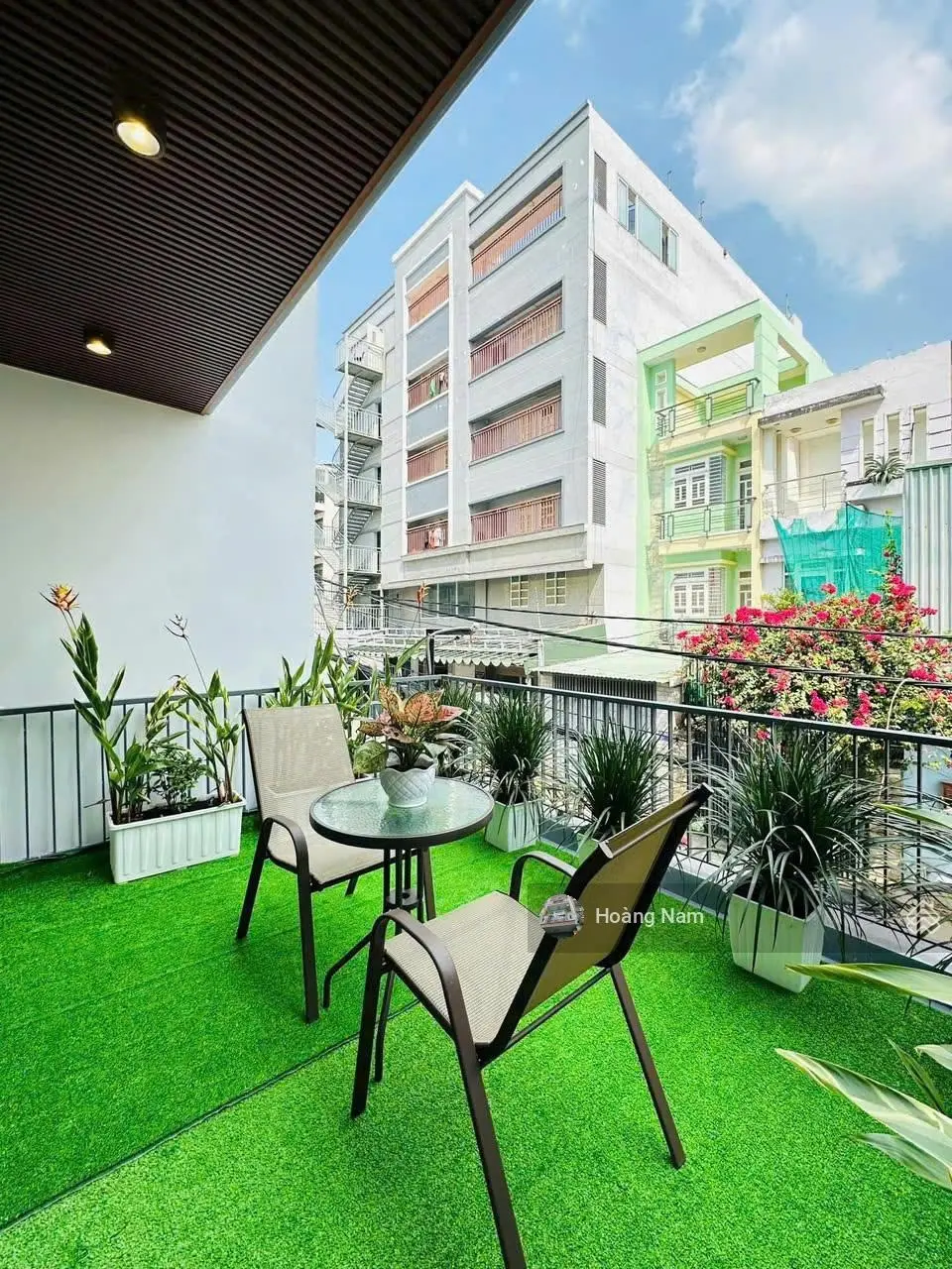 Cần xoay tiền bán nhà hẻm 5m 65m2 Võ Văn Tần, Q3. Xây trệt 4 lầu. Gần chợ Bàn Cờ rất tiện