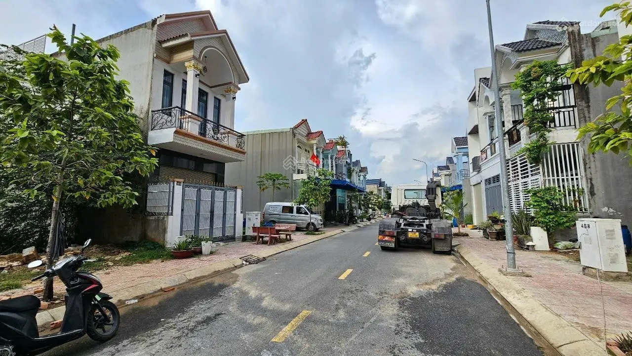 1,9 tỷ, bán đất cách chợ Phú Phong 200m