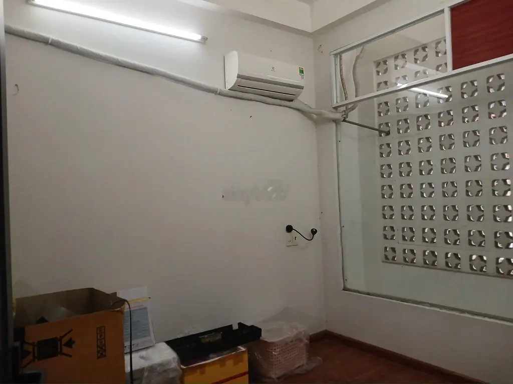 NHÀ MT TRUNG TÂM HC chỉ 6tỷ, *** 1 CĂN SẬP HẦM GIÁ RẺ