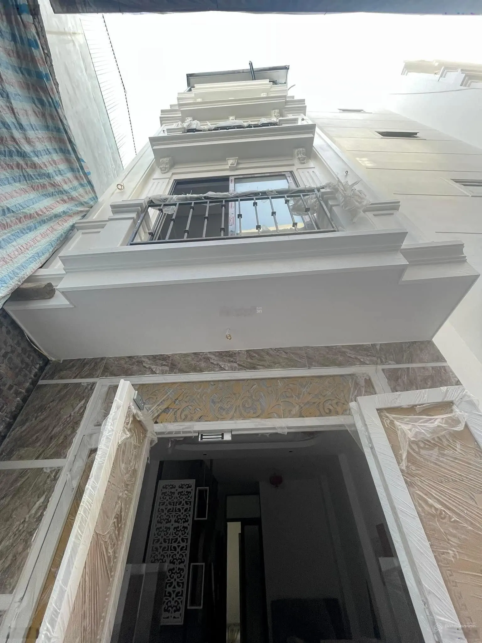Bán nhà ngõ 18 Định Công Thượng, Cầu Lủ, Hoàng Mai, 35m2, 5tầng, mặt tiền 4m ngay ôtô tránh gần phố