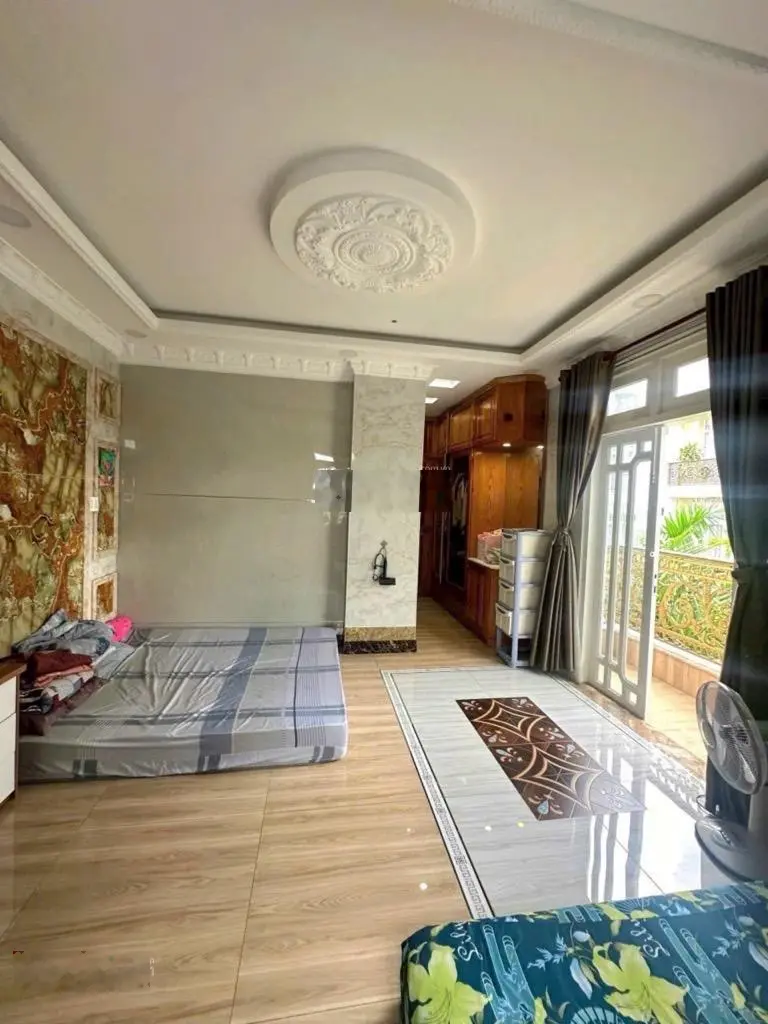 Biệt thự sang trọng kế bên aeon mail tân phú giá chỉ 12.5 tỷ, dt 7.5x14m2, 3 tầng.