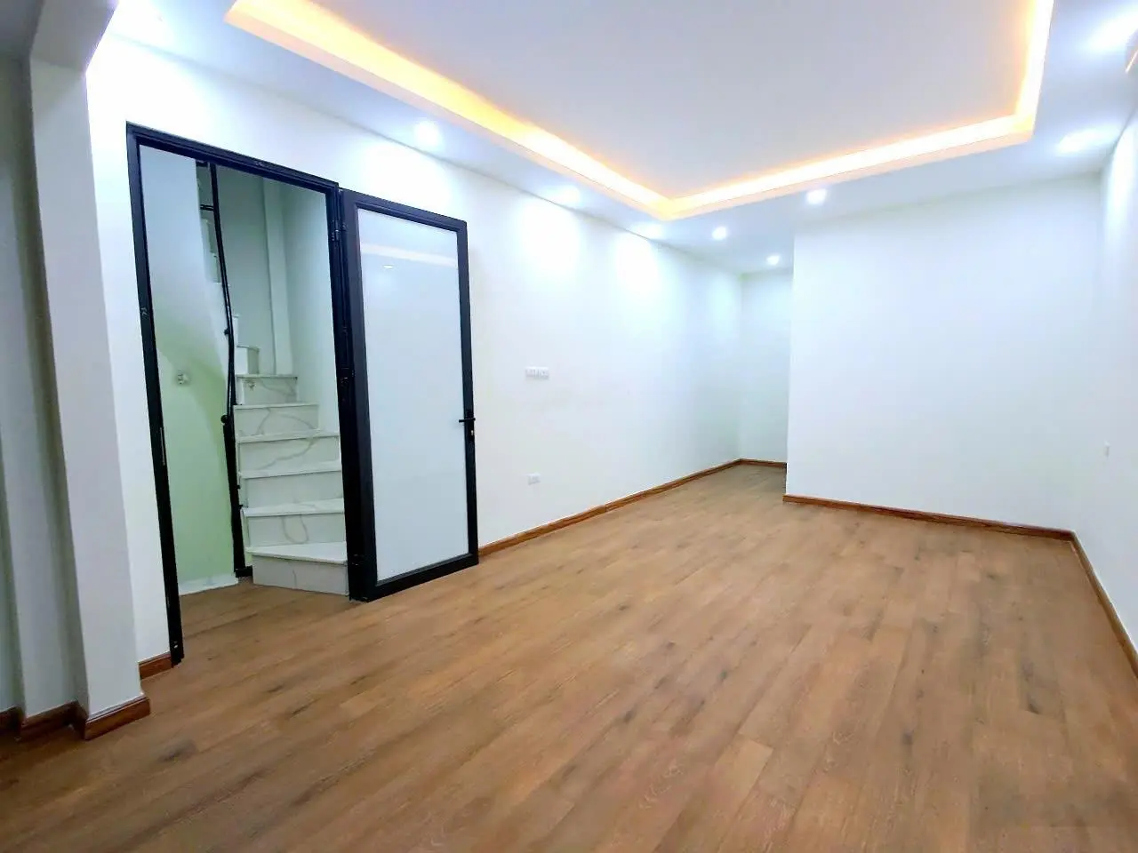 8.15 tỷ - 45m2 - 6 tầng mới - thang máy - Bạch Mai - Hồng Mai - HBT 0985826871