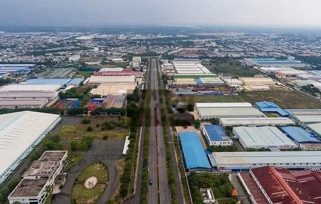 Cấn bán lô đất đẹp, trung tâm tp Đồng Xoài. 200m2 có thổ cư xây ở