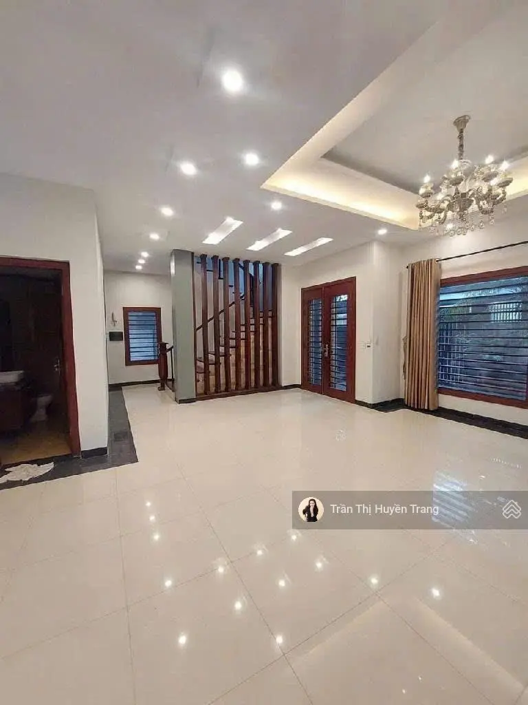 Biệt thự vip sát Vườn Đào, Lạc Long Quân, 85m2, 5 tầng thang máy, 2 mặt ngõ ô tô, 35 tỷ 0973 355 ***