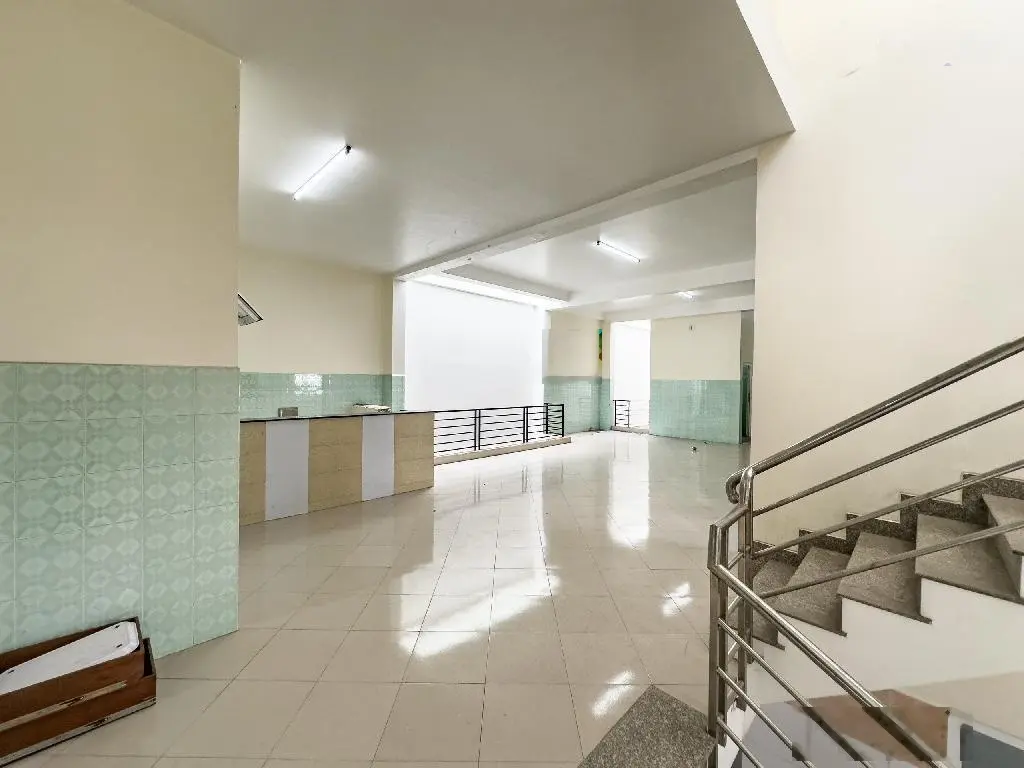 TT Hóc Môn - phù hợp mở công ty văn phòng. Sát MT Trưng Nữ Vương. DT 11*35m. Sổ hồng riêng, pháp lý
