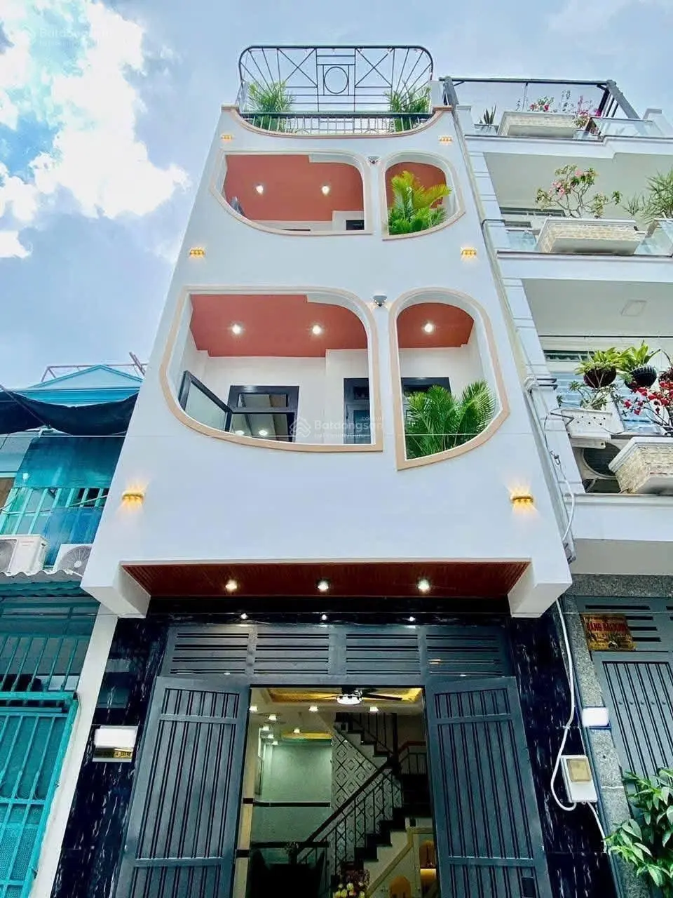 Cô Hoa cần tiền bán gấp nhà Cao Thắng-P5-Q3, gần bệnh viện Từ Dũ. 3tỷ960/77m2 đang cho thuê 26triệu