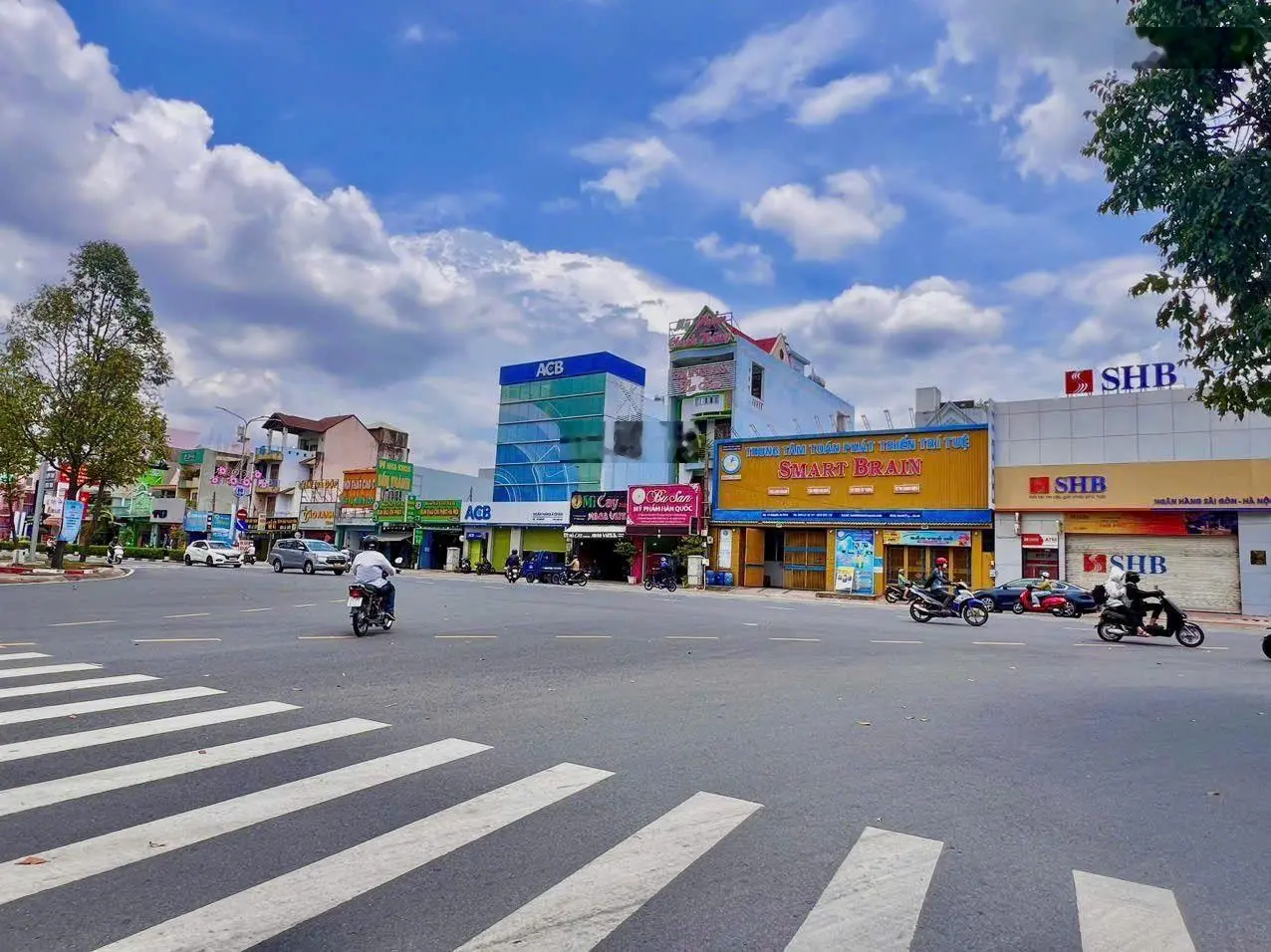 Cần bán nhà mặt phố giá 13,9 tỷ VND tại Dĩ An, Bình Dương