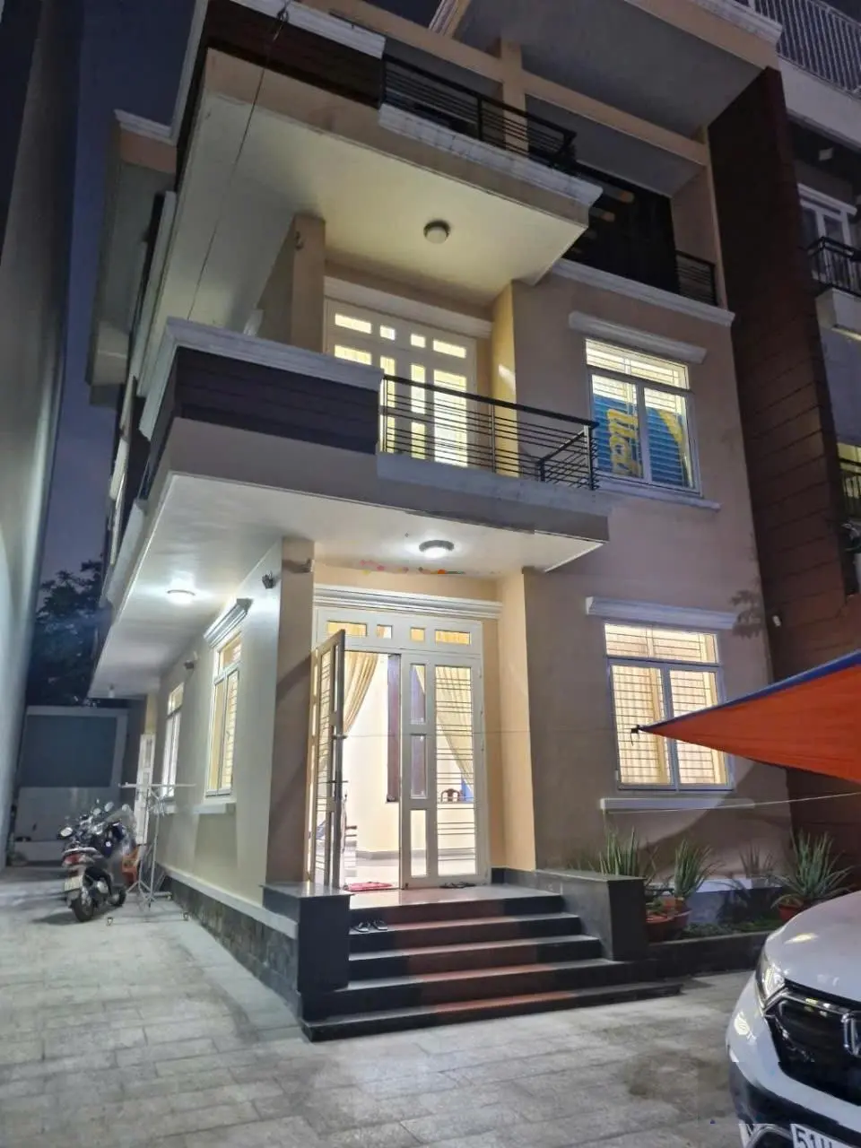 GIẢM 1 TỶ BÁN NHANH BIỆT THỰ NGAY ĐH NGÂN HÀNG DT 926=234M2 ...Giá.. 17 tỷ 500tr còn thương lượn..