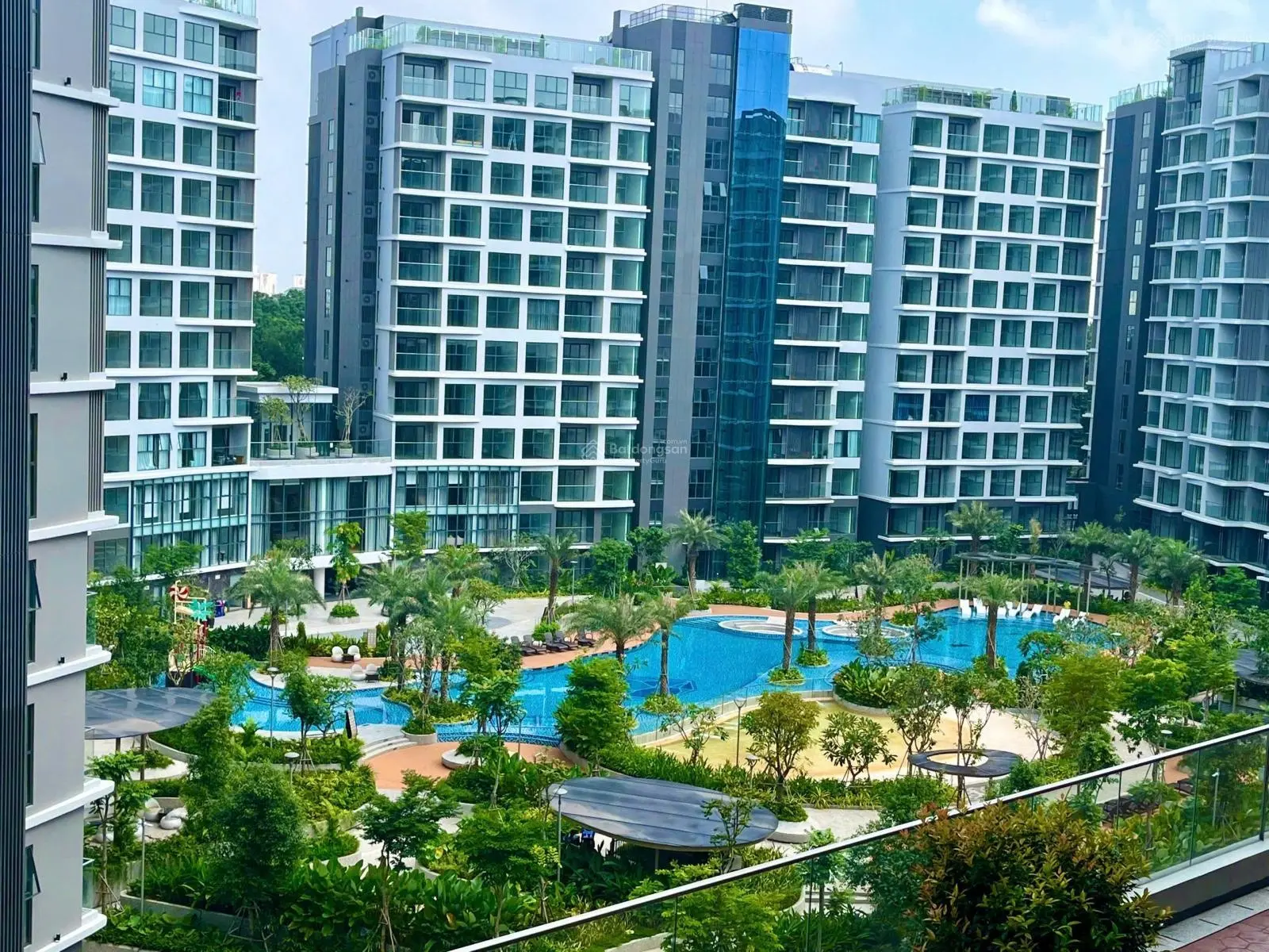 Giá tốt! Alnata Plus 2PN 88.8m2 view hồ bơi Centery - Giá bán nhanh 5.3ty (102%) trong tuần