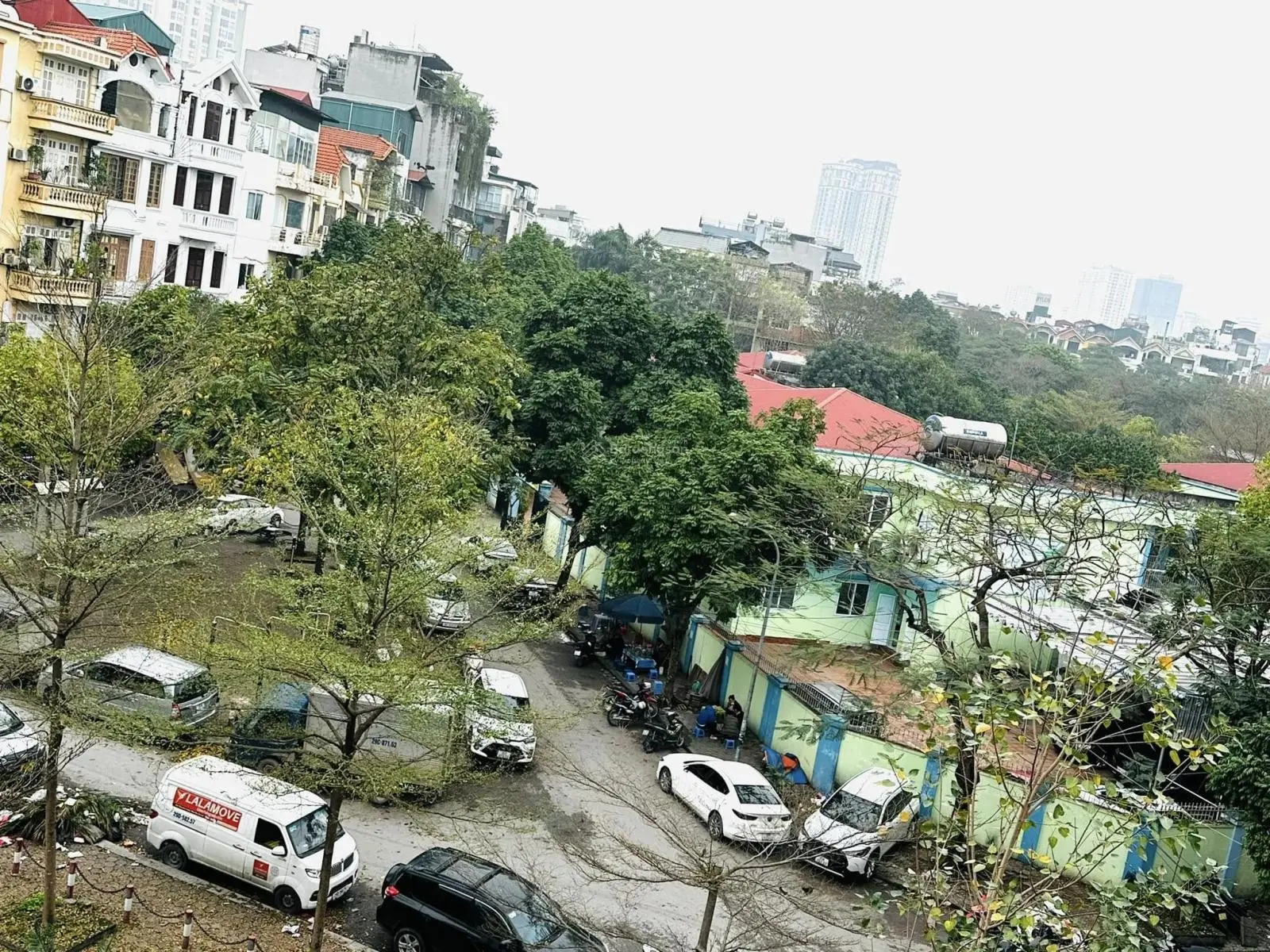 Cực phẩm tòa nhà văn phòng Trung Hòa- Trung Kính- 2 thoáng- thông sàn 7 tầng- vỉa hè rộng ôtô tránh