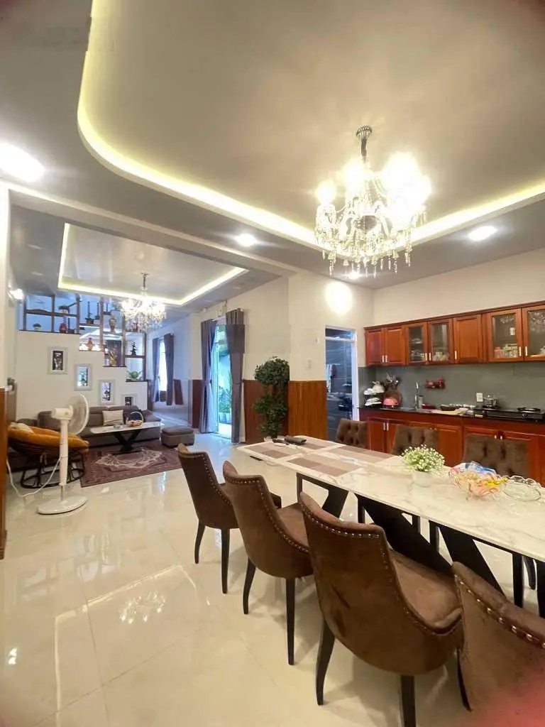 Nhà mới 2 tầng, 4.7x19m, hẻm xe hơi. 50m ra đường Tô Ký, Đông Hưng Thuận, Quận 12