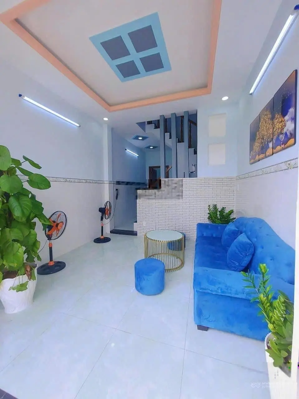Gia đình em về quê sinh sống cần bán căn nhà 3 phòng ngủ như hình giá: 820tr