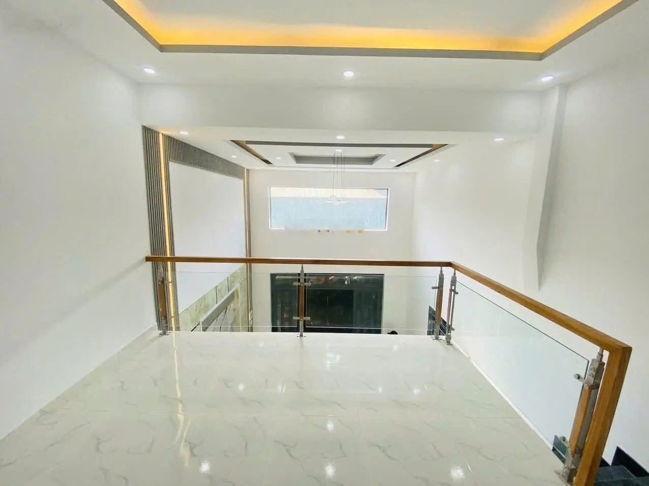 Cần bán gấp nhà do chủ đi định cư nước ngoài trong tuần này ngay Đinh Đức Thiện nhà 82m2 sổ sẵn