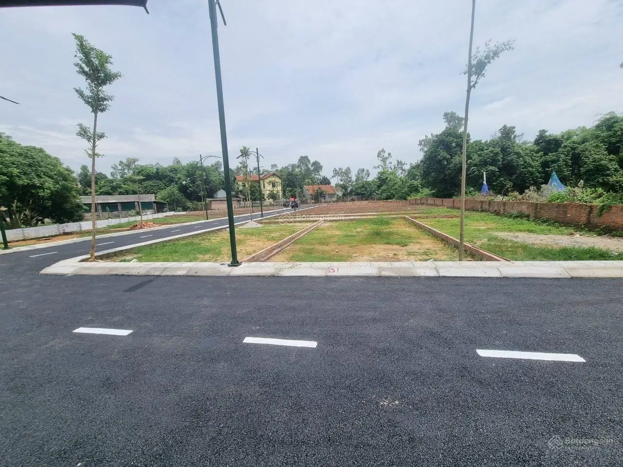 Chính chủ cần bán đất lô góc diện tích 75m2 đường 2 xe tải tránh ở Phú Ninh, Minh Phú, Sóc Sơn