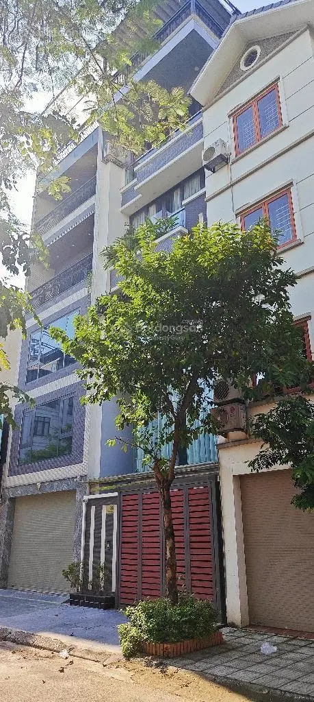 Chính chủ bán căn liền kề khu đấu giá việt hưng, vũ đức thận khu dân trí cao, văn minh