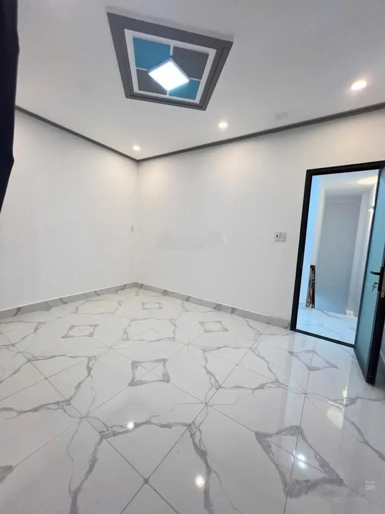 Nhà siêu đẹp, Lạc Long Quân, 66m2, ngang 4,6m, nở hậu, giá nhỉnh 3 tỷ, sổ hồng