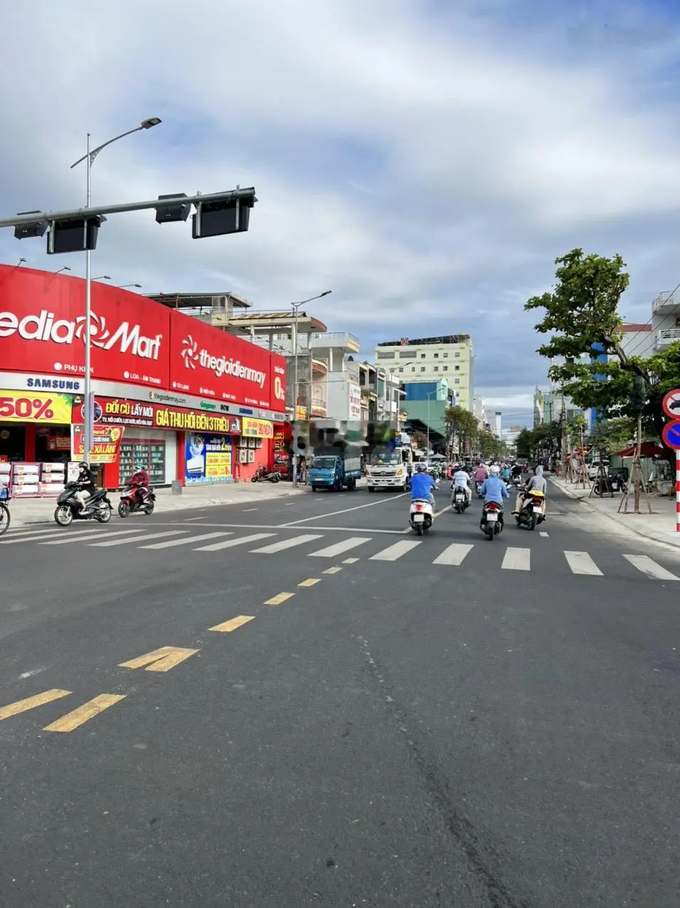 Bán đất 2 MT trước sau đường Núi Thành Phường Hòa Thuận Đông, Quận Hải Châu, Giá tốt 19,8 tỷ/161m2