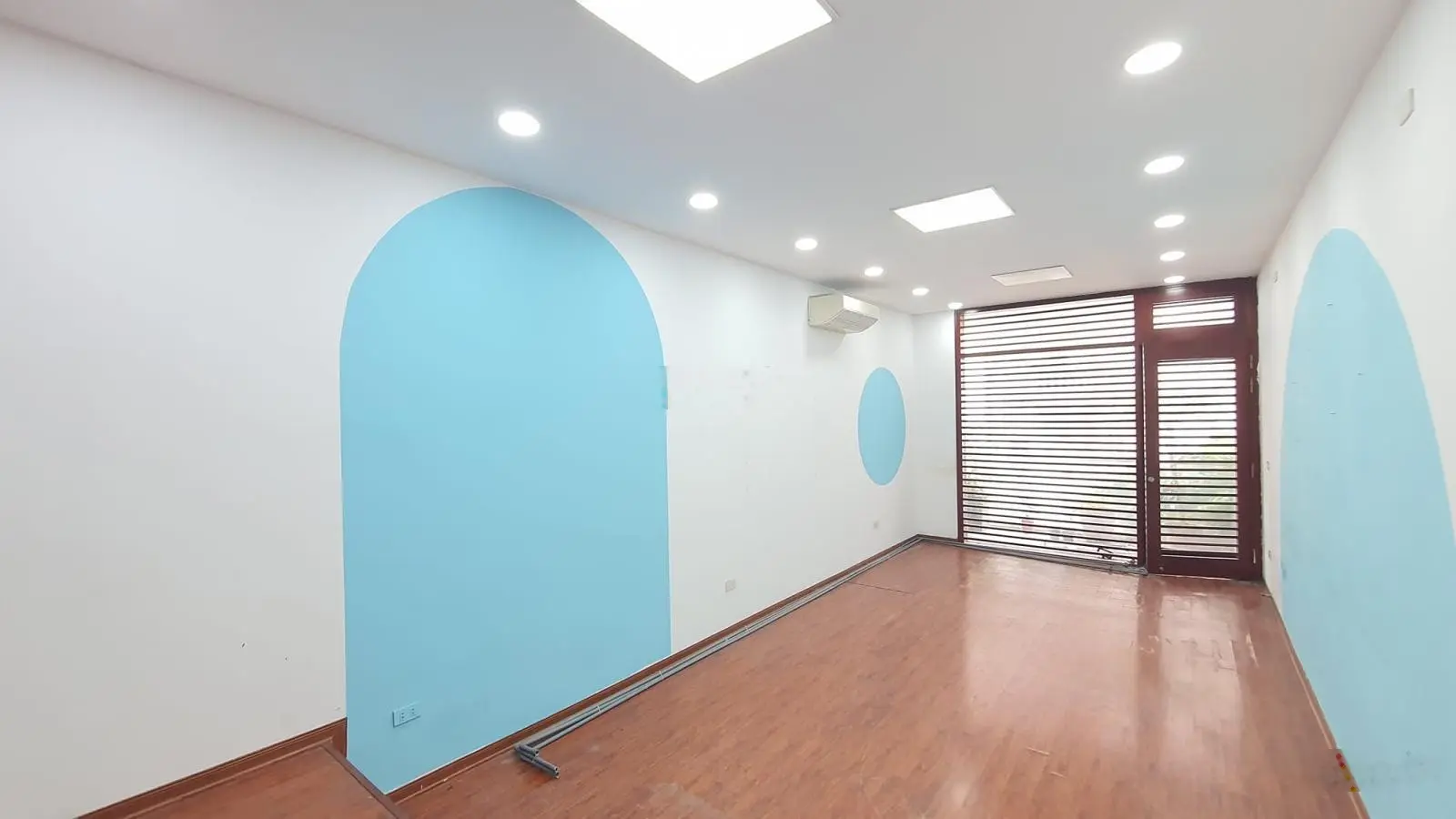 Bán nhà Pháo Đài Láng thang máy ô tô kinh doanh dòng tiền 75m2 6 tầng 25 tỷ LH: 0983 805 ***