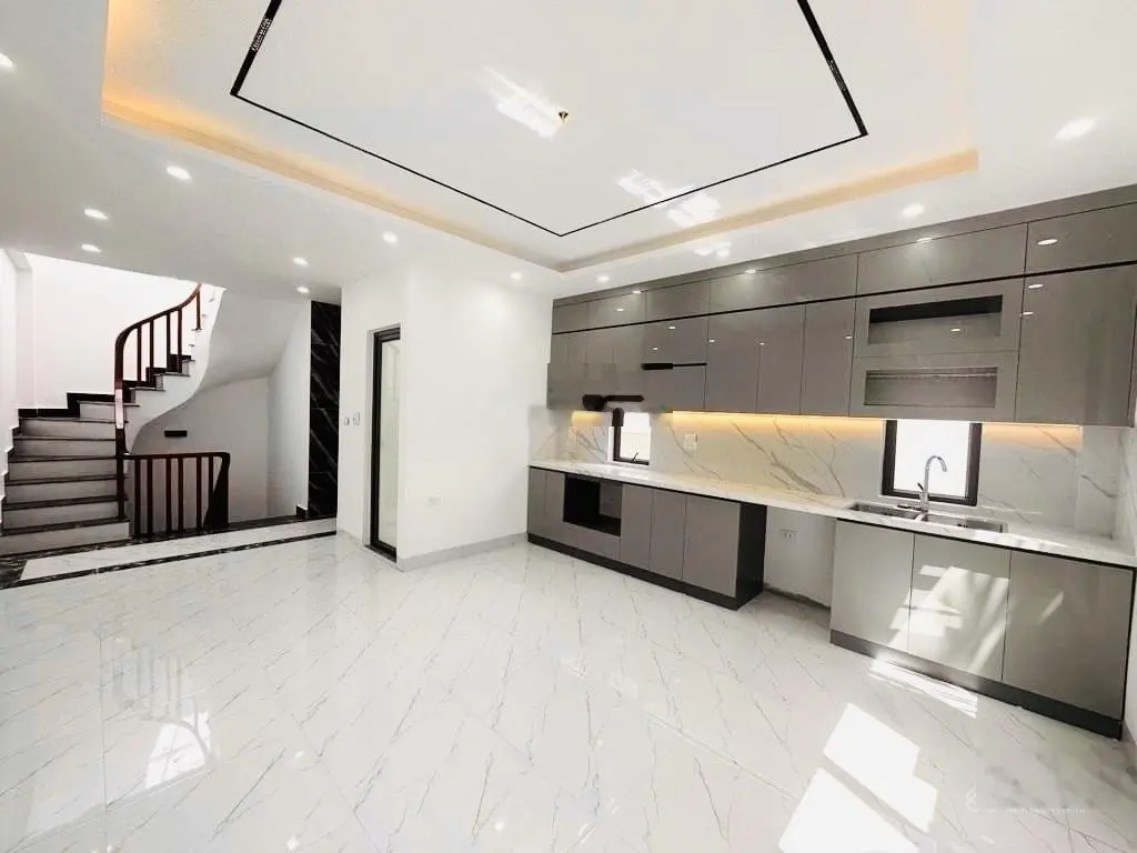 Bán nhà Phố Chính Kinh 40m2 6 Tầng Thang Máy Ngõ 3M 20M Ra Phố Quan Nhân Nhà Xây Mới Giá Chỉ 8 Tỷ