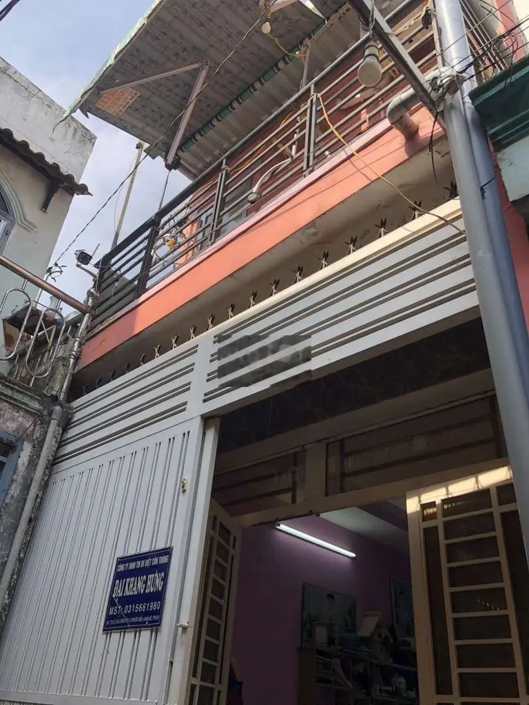 Nhà 2 tầng 2 phòng ngủ hẻm 724 Lê Văn Lương kế cầu gạch đĩa giáp Q7