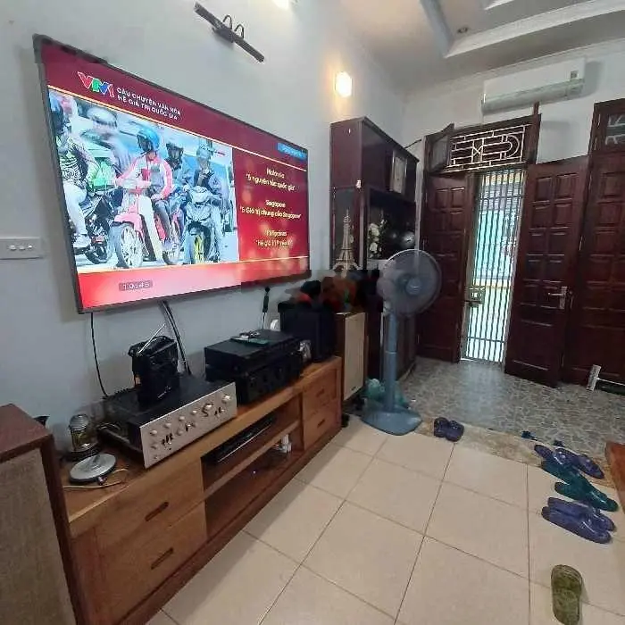 CỰC HIẾM, NHÀ BÁN GIÁP HỒ TÂY, NGÕ NÔNG THÔNG Ô TÔ VÀO NHÀ, 62,3M2, GIÁ 12,5 TỶ
