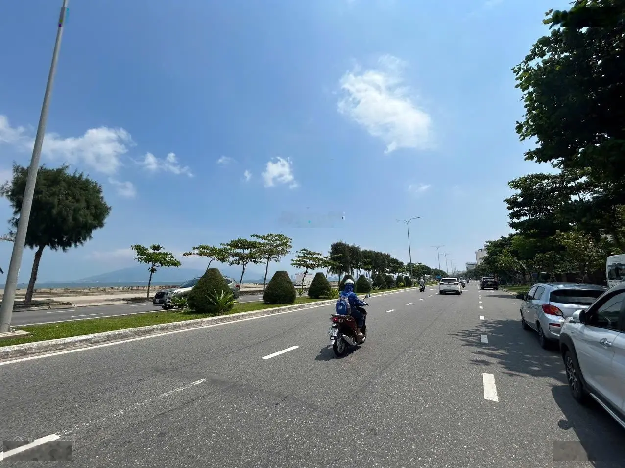 Chính chủ bán Toà căn hộ 5 Tầng MT Trường Sa - đối diện bãi tắm Tân Trà - view biển- Tp Đà Nẵng