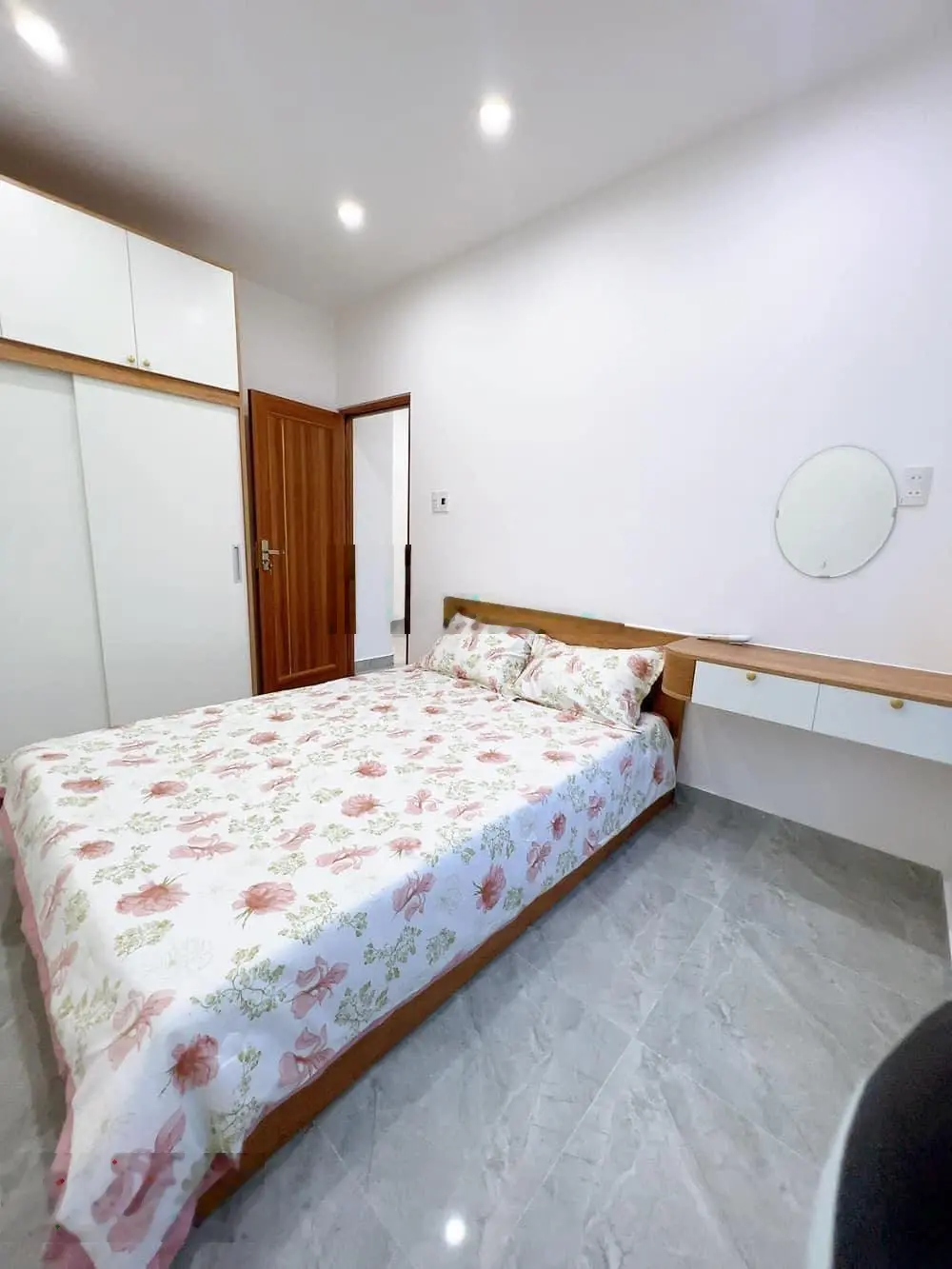 Bán căn nhà nằm đường Phan Văn Hớn ( Hóc Môn ). Có pháp lý đầy đủ, sổ hồng riêng 84m2