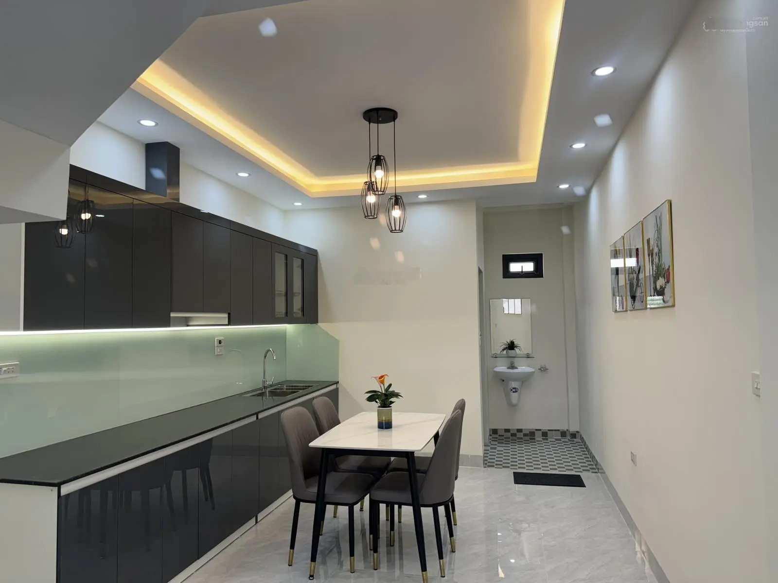 Bán nhà 3 tầng đường Trần Quang Khải, Ninh Sơn, TP Ninh Bình. Thiết kế đẹp, hiện đại, full NT