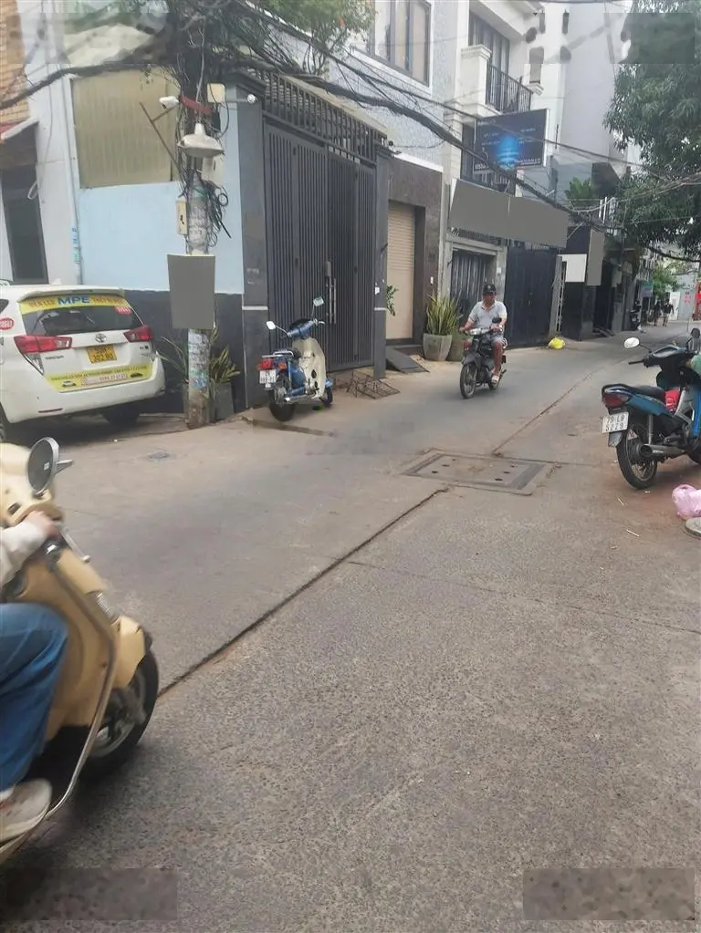 [Nhỉnh 7 TỶ] - Bán nhà Bình Thạnh P.26 đường Quốc Lộ 13- Xe hơi đổ cửa- 4x16 cấp 4