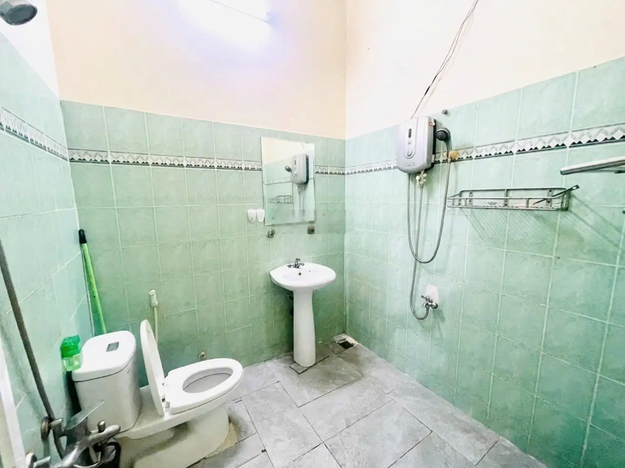 Siêu phẩm ngay Phổ Quang-đẳng cấp vip sân bay - 3 tầng gần mặt tiền - 64m2 hẻm xe hơi - 13.9 tỷ TL