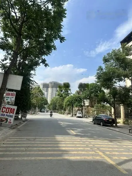 KĐT Văn Phú Nhà 5 tầng thang máy, mặt tiền 5m, giá 18,5 tỷ