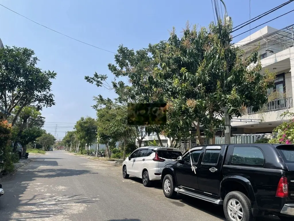 Cần bán lô đất biệt thự hướng đông nam đường Nước Mặn 1 giá đầu tư