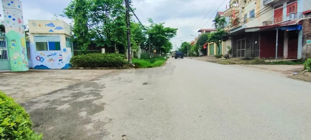 Bán đất mặt tiền 8m tại Thủy Xuân Tiên, Chương Mỹ. Diện tích 101m2