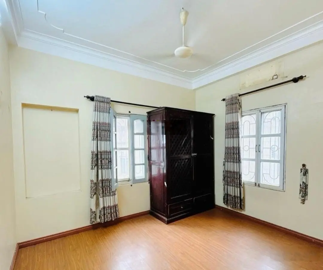 Bán nhà Tây Hồ phố Trịnh Công Sơn 16 tỷ 60m2 4 tầng Gần Hồ Tây và Công viên nước