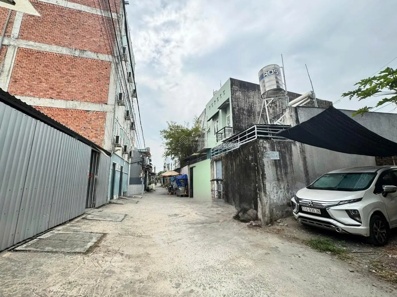 Nhỉn 2,5 tỷ - dtsd 36m - nhà 2 tầng - hxh đường 49 hiệp bình chánh - dòng tiền 6tr/tháng