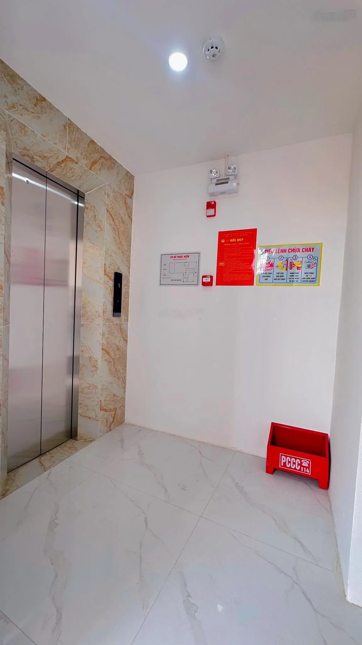 Bán nhà phố Vũ Ngọc Phan, Nguyễn Chí Thanh 75m2 x 7tầng, thang máy, dòng tiền 90tr/th, 0969693855