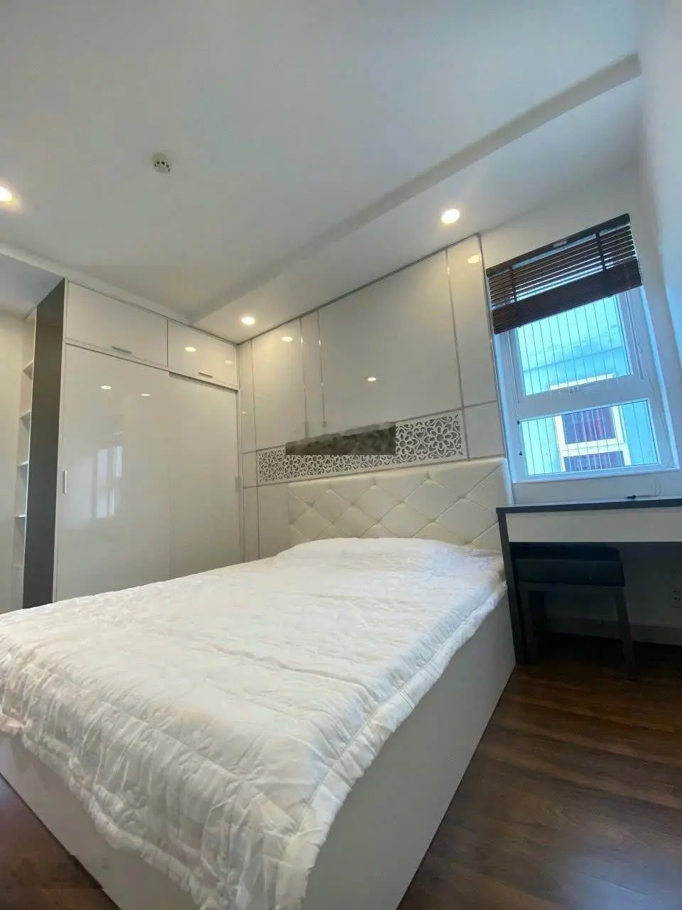 Bán căn hộ chung cư Vũng Tàu Melody gần biển Thùy Vân sổ hồng lâu dài, tầng cao, full nội thất 83m2