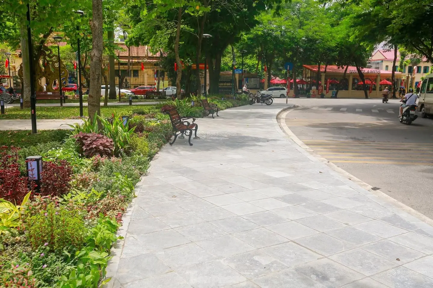 Hoàn Kiếm - chọn nhà rộng, ở cho sướng - 105m2 x 11m mặt tiền = 13,2 tỷ