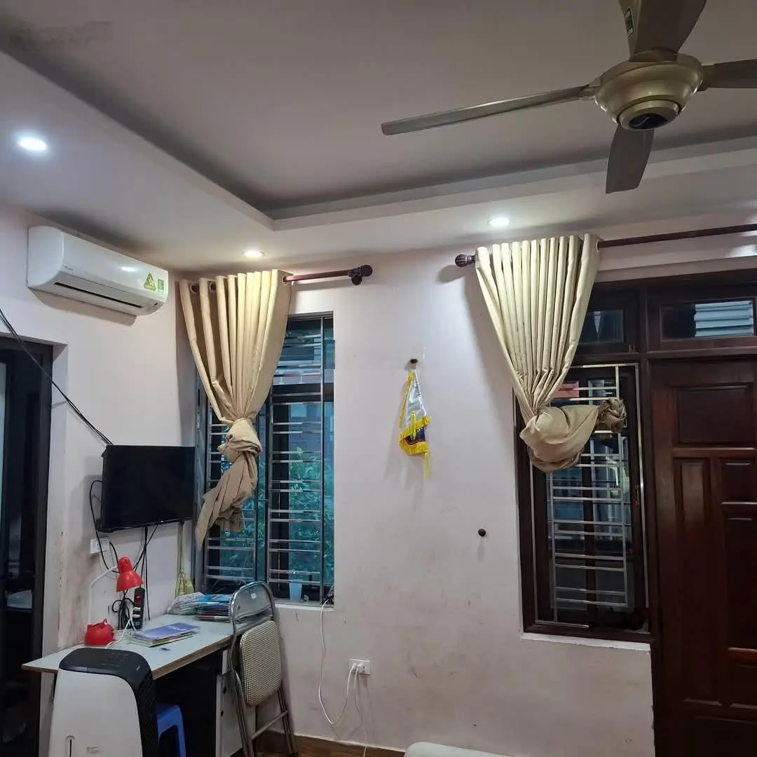 Bán liền kề cạnh bv phương đông, cổ nhuế 2. 90 m2, 5 t, lô góc, kinh doamh sầm uất. giá 24 tỷ
